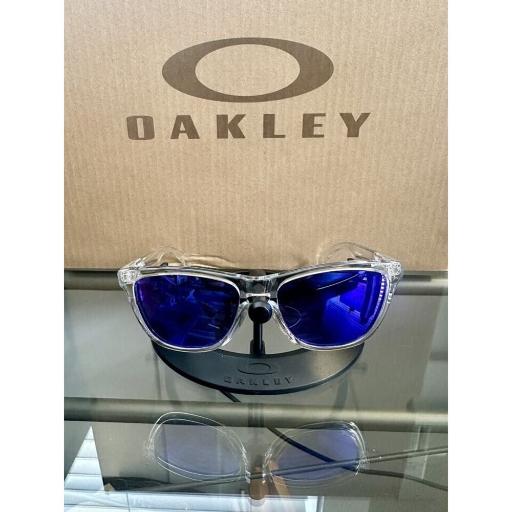 NEW OAKLEY LIFESTYLE FROGSKINS POLISHD CLEAR SUNGLASSES VIOLET IRIDIUM POLARIZED